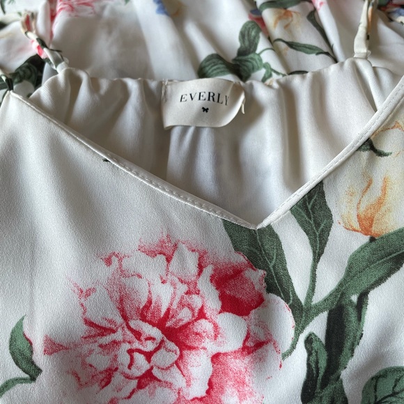 NanaMacs Floral Dress - Picture 3 of 3